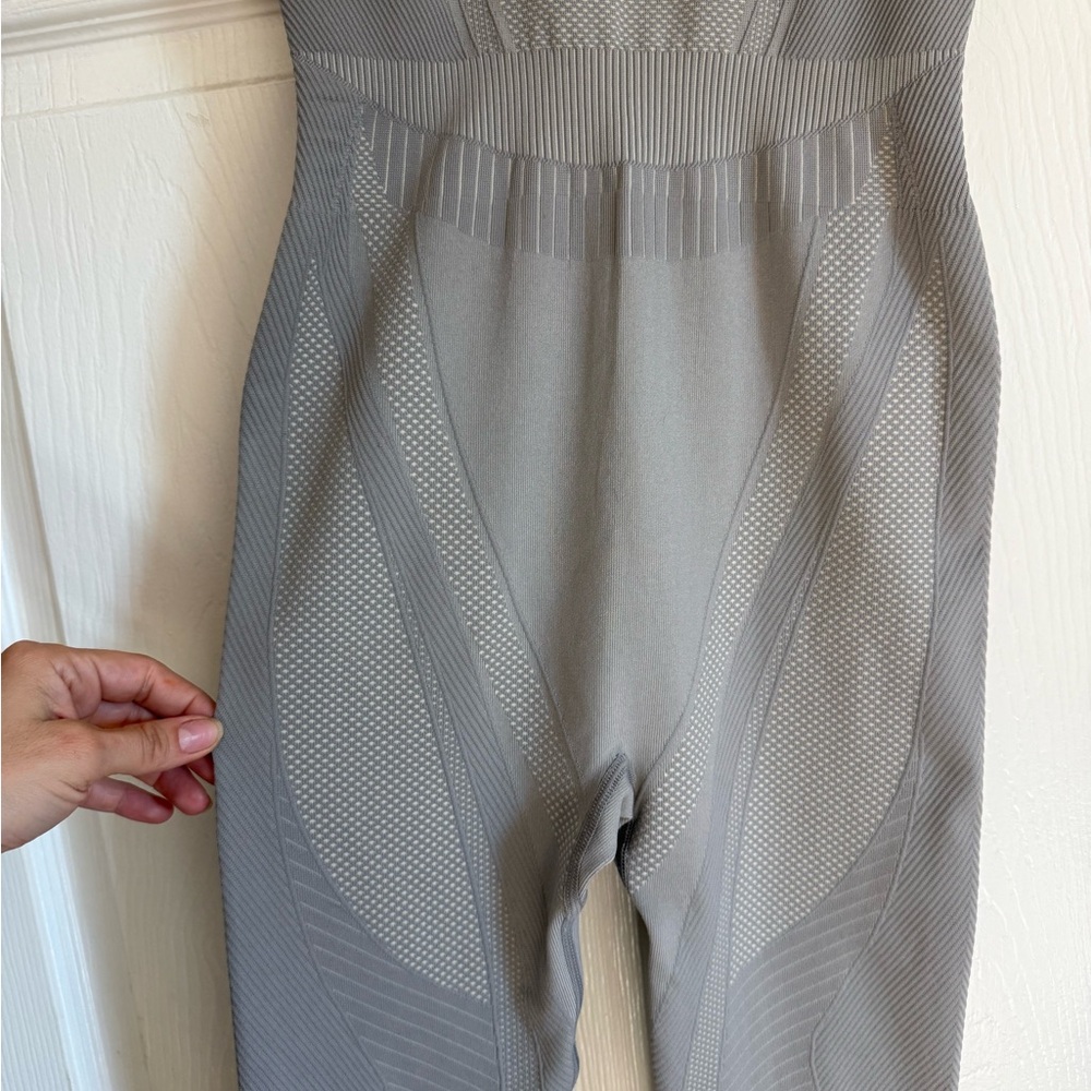 The Giving Movement Women's Gray Jumpsuit size Small - Picture 8 of 8